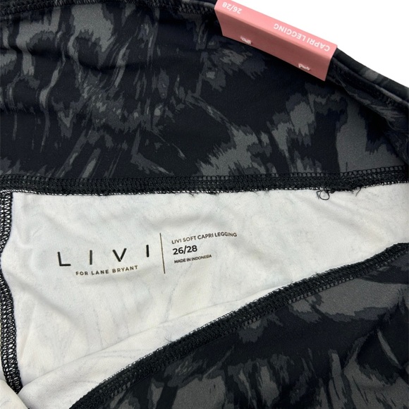 Lane Bryant Women’s Plus Size LIVI High-Rise LIVI Soft Capri Legging 1X 2X 3X 4X - Picture 13 of 14